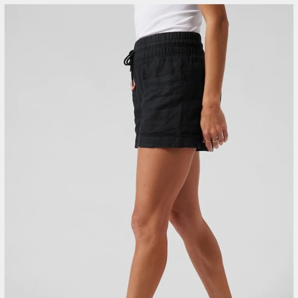 Athleta Black Cabo Linen 4'” Short - Size 4